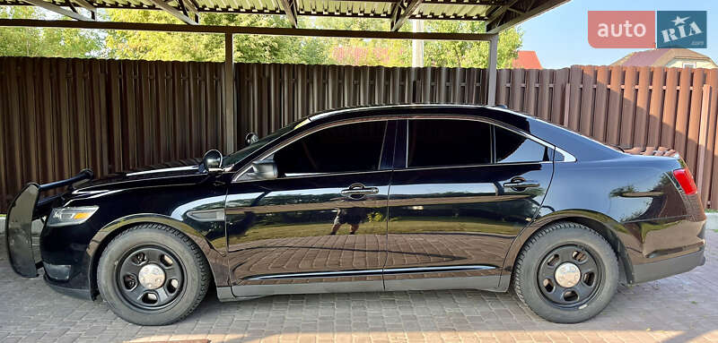 Седан Ford Taurus 2016 в Киеве