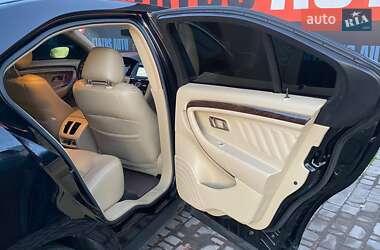 Седан Ford Taurus 2017 в 