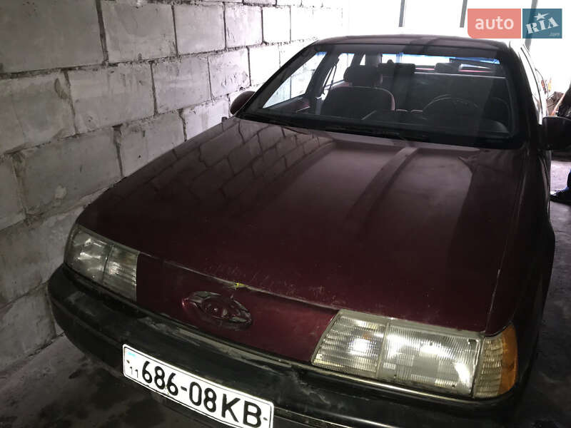 Седан Ford Taurus 1990 в Гнідині