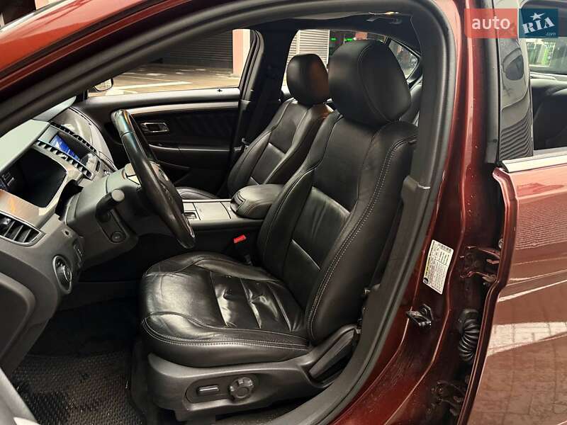 Седан Ford Taurus 2016 в Києві