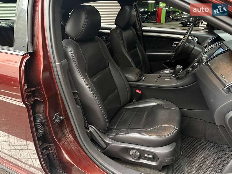 Седан Ford Taurus 2016 в Києві