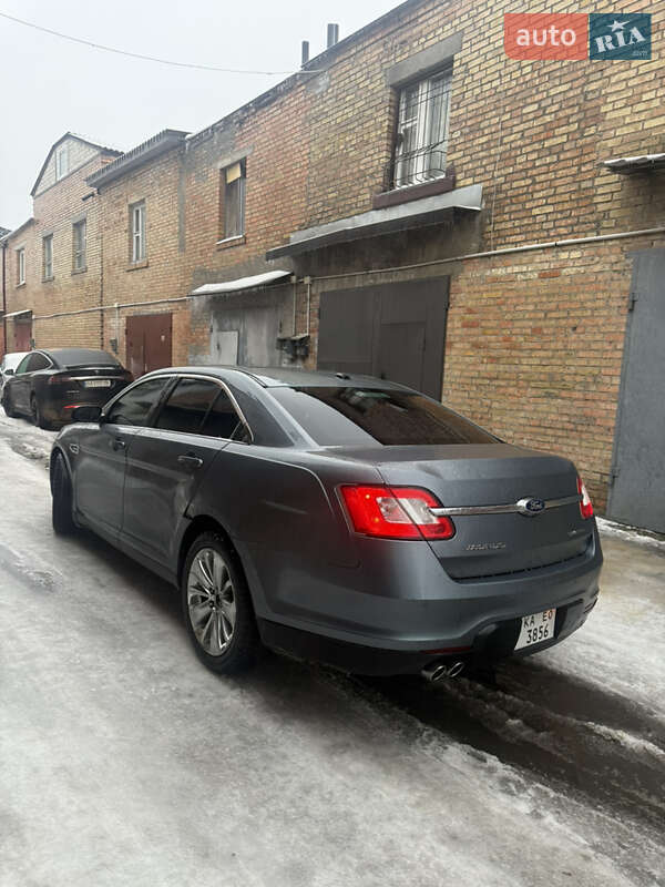 Седан Ford Taurus 2009 в Киеве