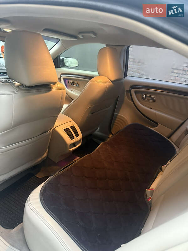 Седан Ford Taurus 2009 в Киеве