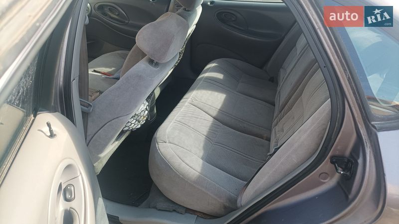 Седан Ford Taurus 1996 в Виннице