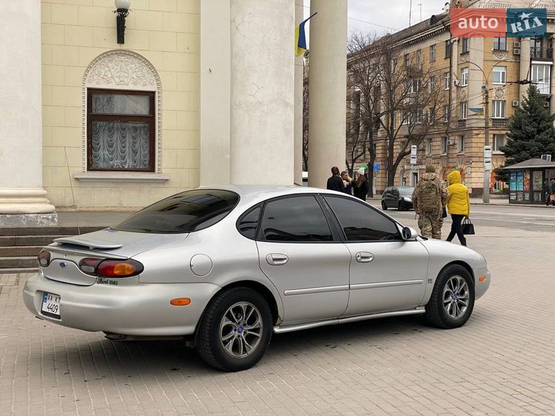 Седан Ford Taurus 1996 в Запорожье