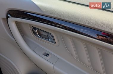 Седан Ford Taurus 2017 в Николаеве