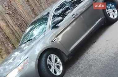 Седан Ford Taurus 2012 в Белогородке