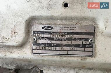 Седан Ford Taurus 1986 в Рава-Руській