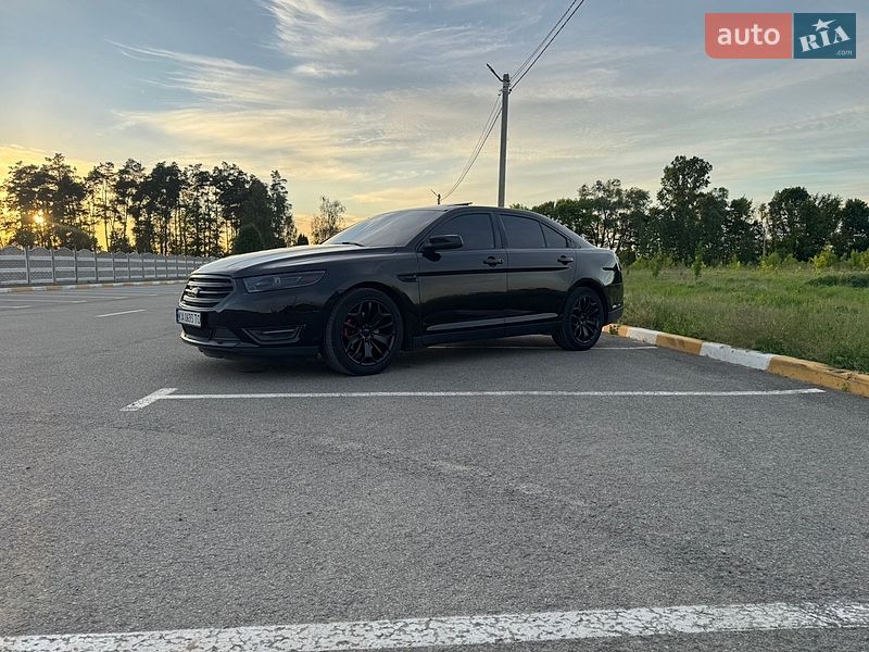 Седан Ford Taurus 2016 в Києві