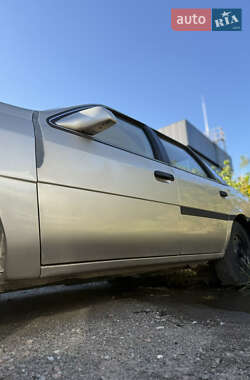 Седан Ford Tempo 1988 в 
