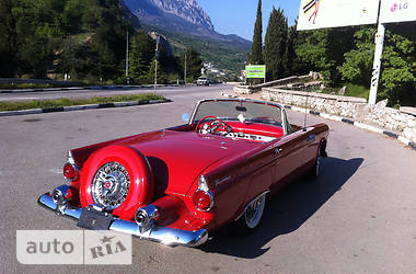 Кабриолет Ford Thunderbird 1955 в 