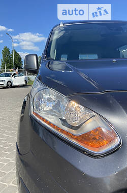 Минивэн Ford Tourneo Connect 2015 в Львове