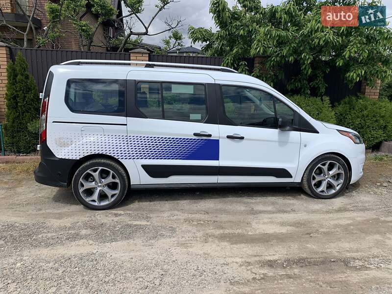 Минивэн Ford Tourneo Connect 2018 в Киеве