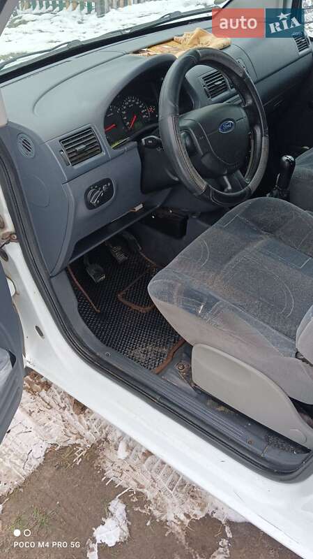 Минивэн Ford Tourneo Connect 2007 в Сарнах