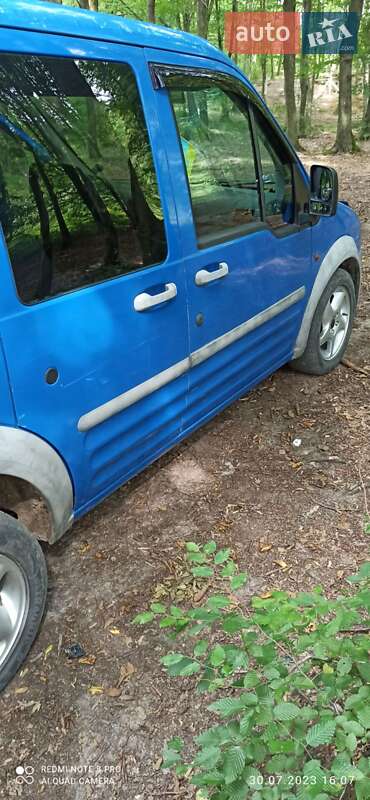 Минивэн Ford Tourneo Connect 2003 в Виноградове