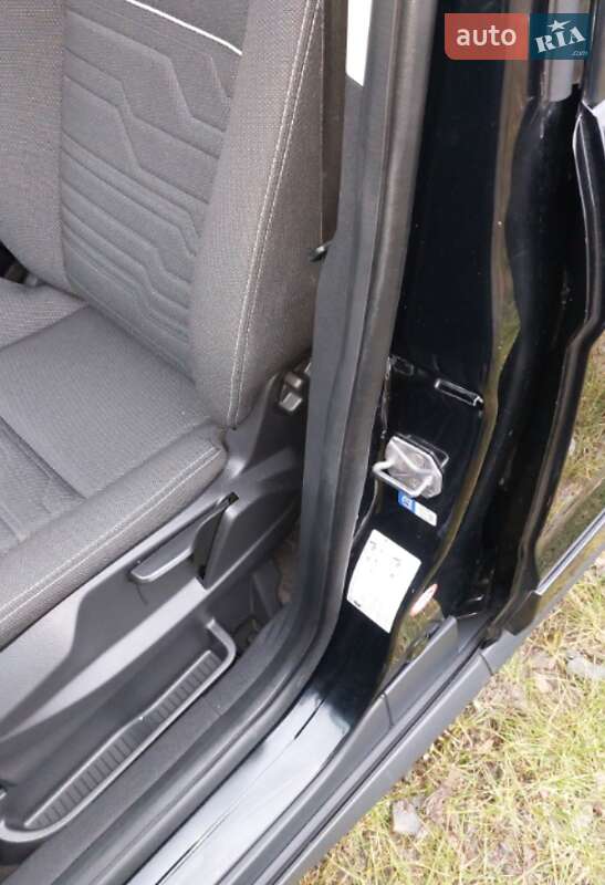 Минивэн Ford Tourneo Connect 2017 в Тысменице фото 29 Минивэн Ford Tourneo Connect 2017 в Тысменице