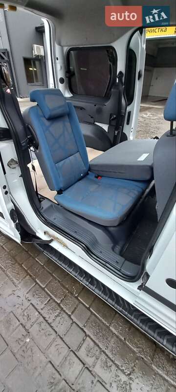 Минивэн Ford Tourneo Connect 2012 в Луцке