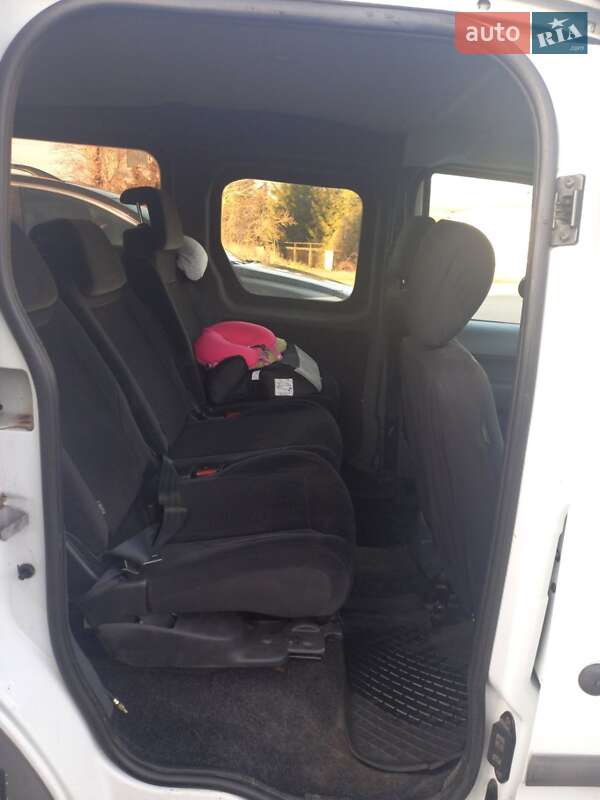 Минивэн Ford Tourneo Connect 2007 в Калуше