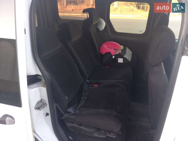 Минивэн Ford Tourneo Connect 2007 в Калуше