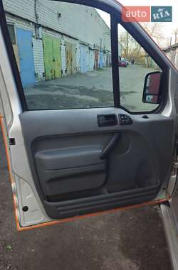 Минивэн Ford Tourneo Connect 2003 в 