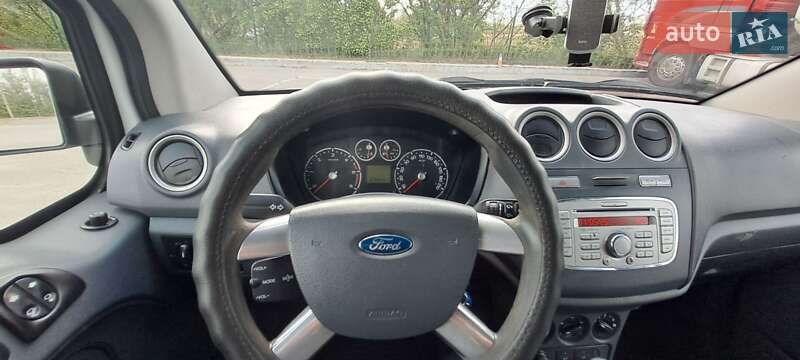 Минивэн Ford Tourneo Connect 2009 в Харькове