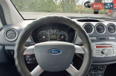 Мінівен Ford Tourneo Connect 2009 в 