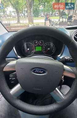 Минивэн Ford Tourneo Connect 2012 в 