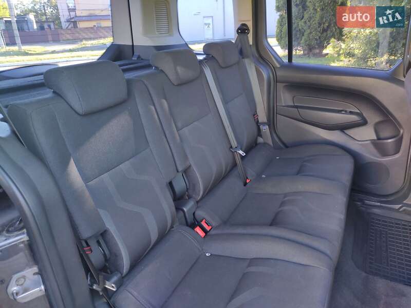 Минивэн Ford Tourneo Connect 2016 в Ровно