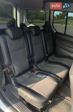 Минивэн Ford Tourneo Connect 2015 в 