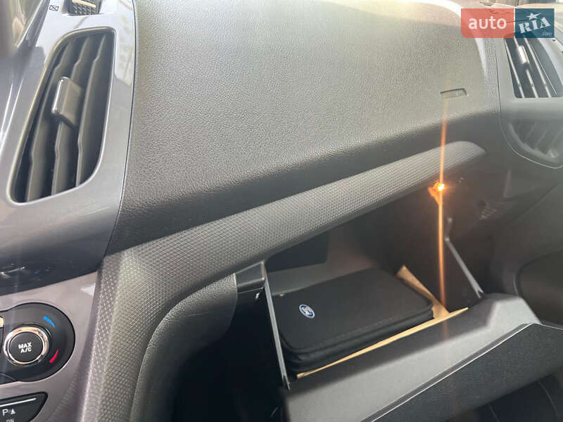 Минивэн Ford Tourneo Connect 2018 в Черновцах