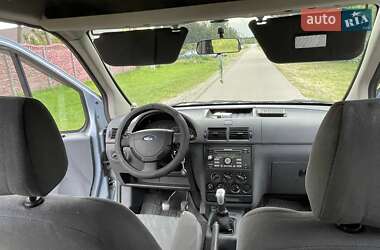 Минивэн Ford Tourneo Connect 2007 в 