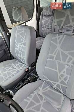 Минивэн Ford Tourneo Connect 2011 в 