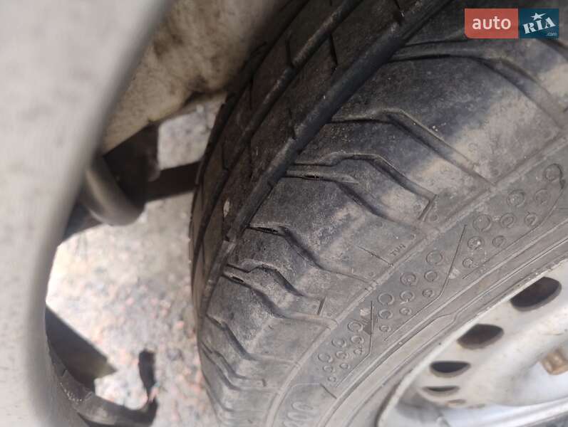 Вантажний фургон Ford Tourneo Connect 2006 в Луцьку