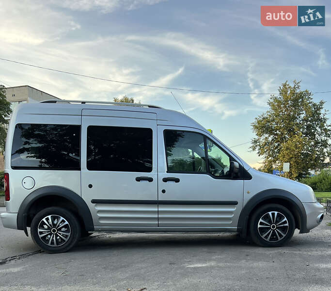 Минивэн Ford Tourneo Connect 2013 в 
