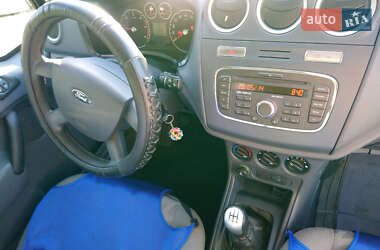 Минивэн Ford Tourneo Connect 2010 в 