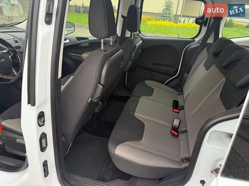 Минивэн Ford Tourneo Connect 2017 в Луцке