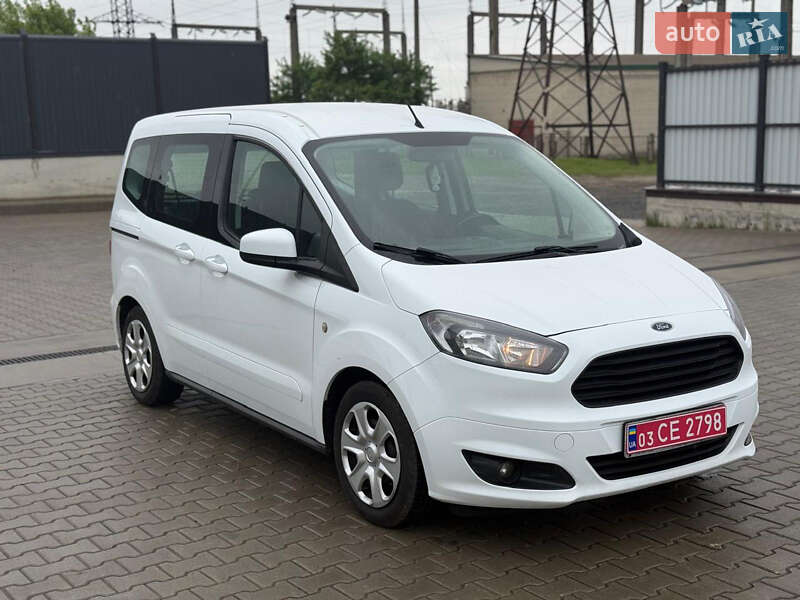 Минивэн Ford Tourneo Connect 2017 в Луцке