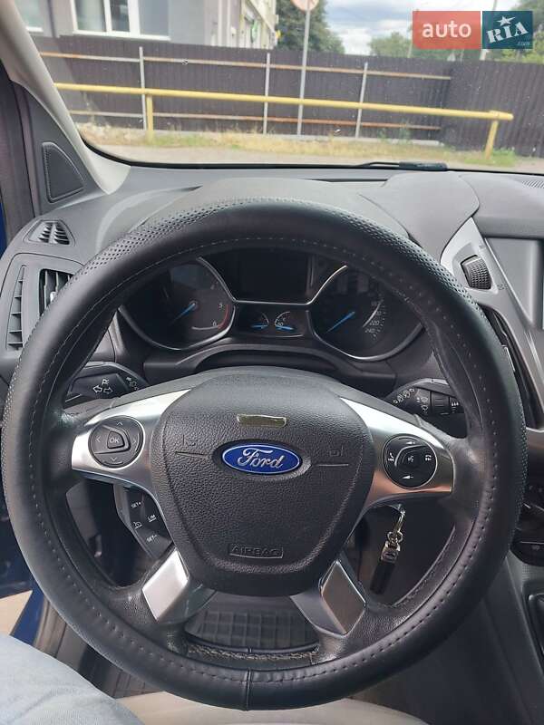 Минивэн Ford Tourneo Connect 2015 в Хмельницком