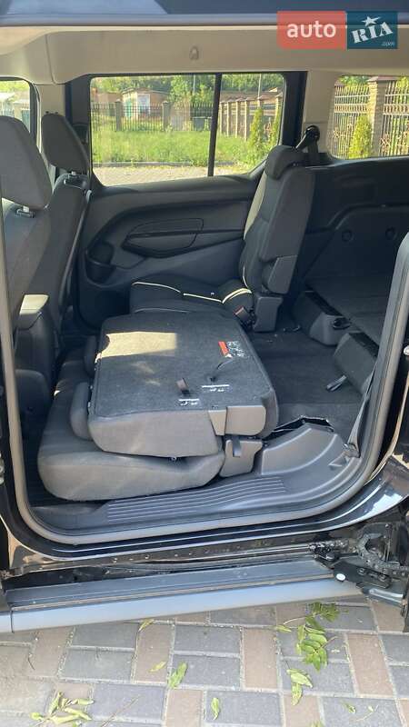 Минивэн Ford Tourneo Connect 2015 в Валках