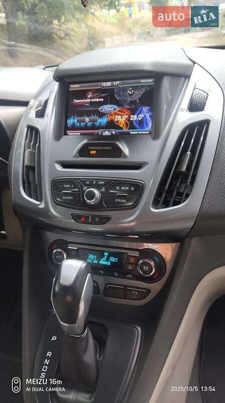 Минивэн Ford Tourneo Connect 2016 в Вишневом фото 5 Минивэн Ford Tourneo Connect 2016 в Вишневом