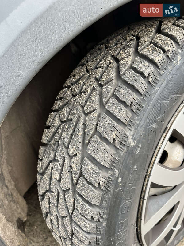 Минивэн Ford Tourneo Connect 2010 в Корсуне-Шевченковском фото 15 Минивэн Ford Tourneo Connect 2010 в Корсуне-Шевченковском