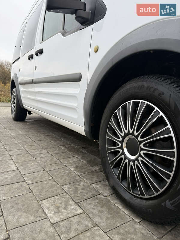 Мінівен Ford Tourneo Connect 2010 в Львові фото 7 Мінівен Ford Tourneo Connect 2010 в Львові