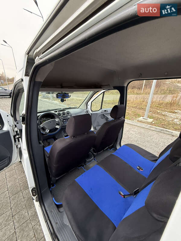 Мінівен Ford Tourneo Connect 2010 в Львові фото 12 Мінівен Ford Tourneo Connect 2010 в Львові