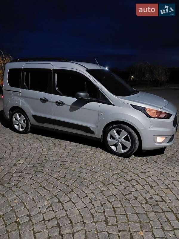 Мінівен Ford Tourneo Connect 2018 в Львові