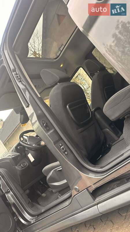 Мінівен Ford Tourneo Connect 2017 в Чернівцях фото 18 Мінівен Ford Tourneo Connect 2017 в Чернівцях