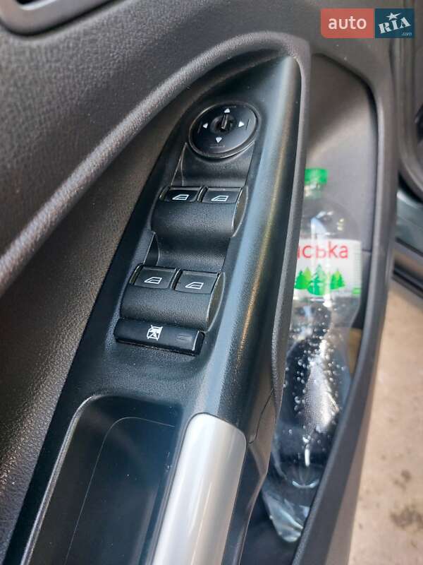 Мінівен Ford Tourneo Connect 2017 в Кропивницькому фото 31 Мінівен Ford Tourneo Connect 2017 в Кропивницькому