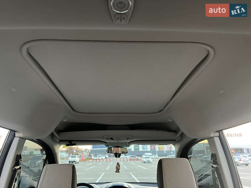 Минивэн Ford Tourneo Connect 2014 в Киеве