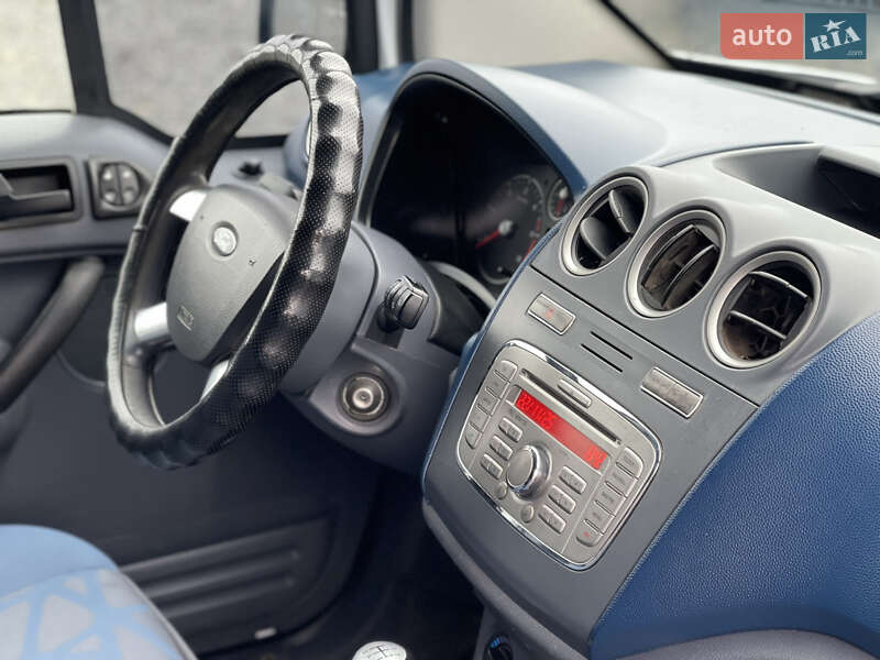Мінівен Ford Tourneo Connect 2010 в Чернівцях фото 18 Мінівен Ford Tourneo Connect 2010 в Чернівцях