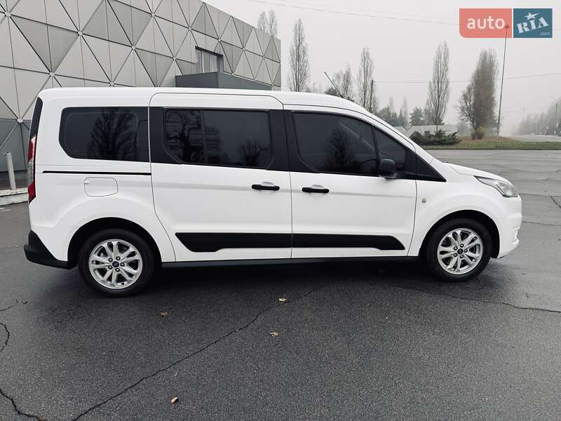 Минивэн Ford Tourneo Connect 2019 в Горишних Плавнях фото 6 Минивэн Ford Tourneo Connect 2019 в Горишних Плавнях