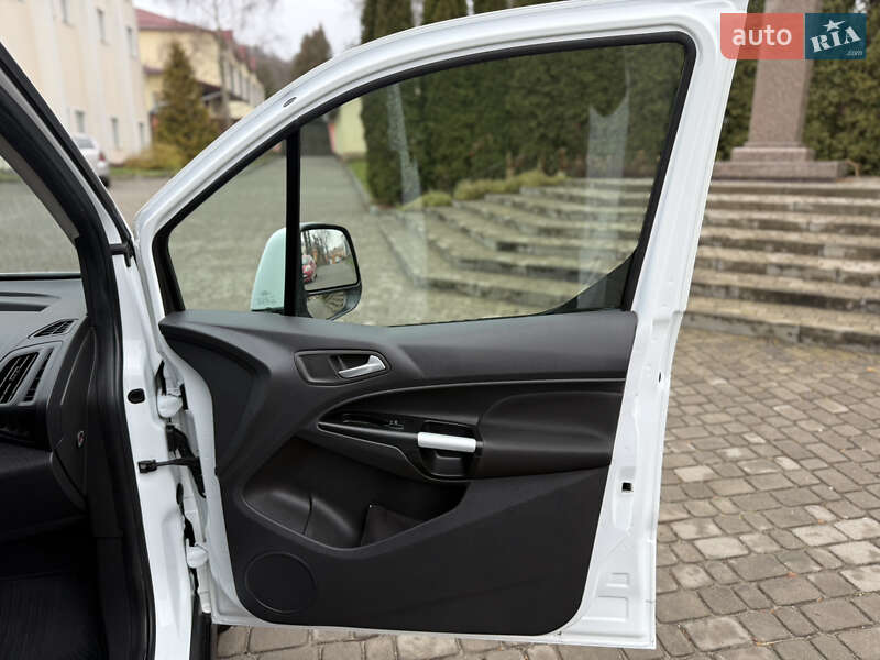 Мінівен Ford Tourneo Connect 2017 в Тернополі